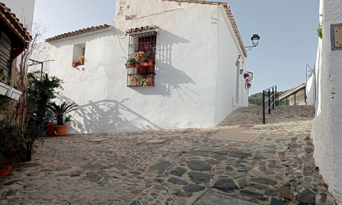 Macharaviaya Apartment | La Casa Rural de "jardín de Mucho" Está s en la Parte de la Axaquìa Malagueña