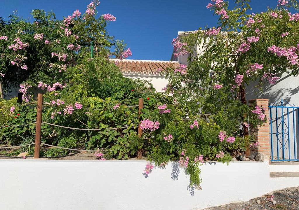 El Chorro House | La Casita Blanca- La Almona Chica