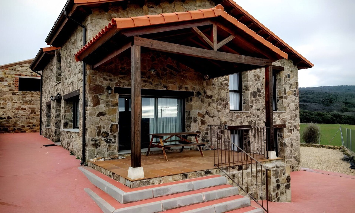 Aldehuela de Perianez House | La Casona del Silencio Country House - Soria, Laguna Negra