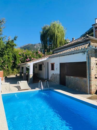 Benamahoma House | La Fuente De El Nacimiento