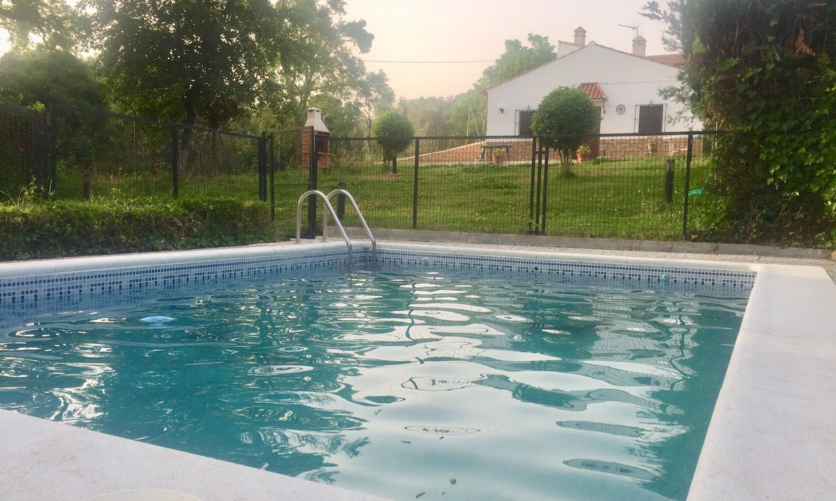 Castano del Robledo House | LA JULIANITA RURAL HOUSE
