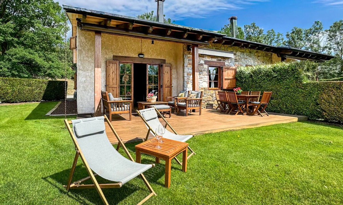 Ur House | La Maison du Fleuve