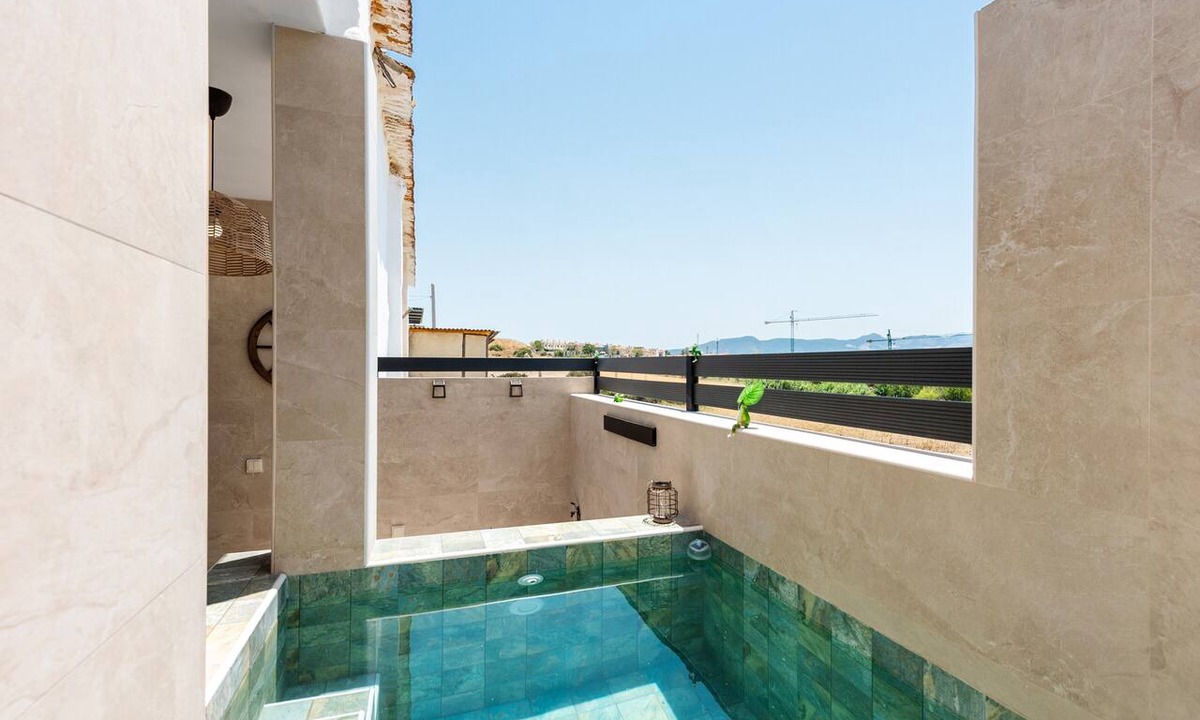 Campanillas Apartment | La Mihilla Apartment with Mountain Views, Wi-Fi and Air Conditioning
