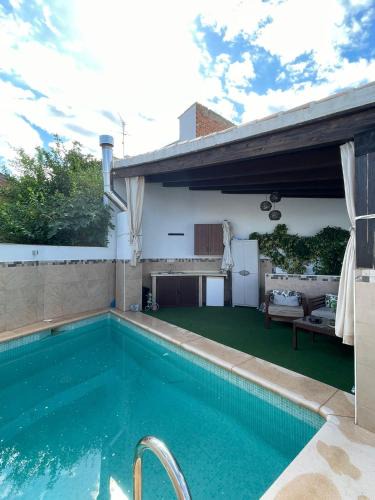 Guaro House | La morena