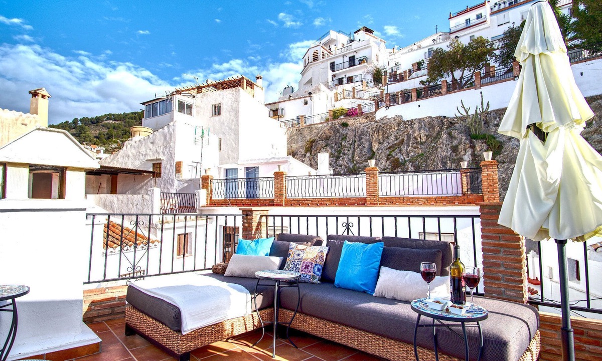 Canillas de Aceituno Bed & Breakfast | La Vieja Botica Bed & Breakfast