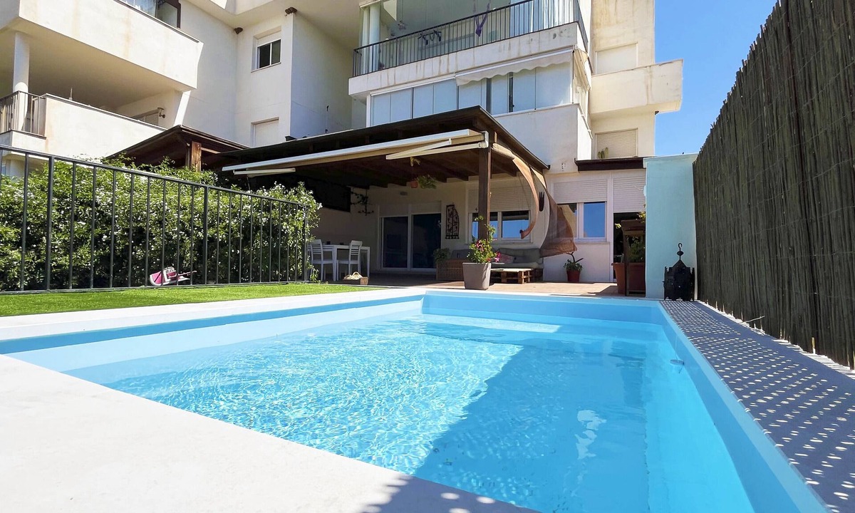 Benagalbon Apartment | Large Terrace with Sea Views and Pool