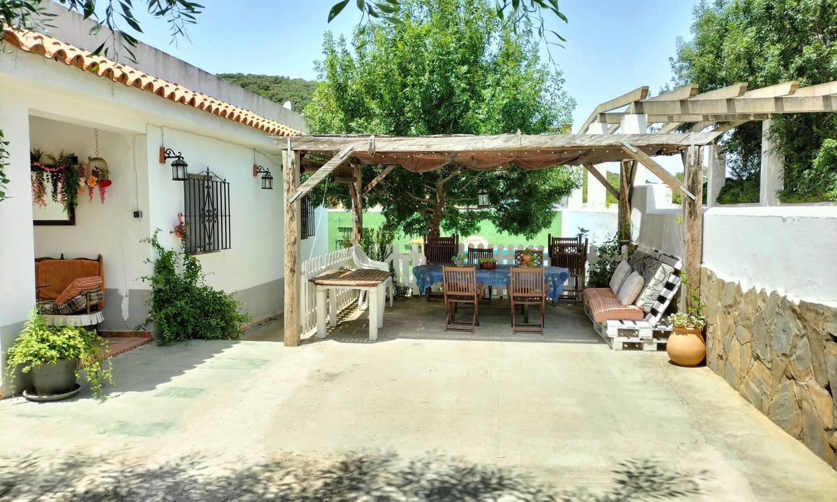 Benalup-Casas Vieja Ski Chalet | Las Lagunetas - Rural Rest: El Capricho