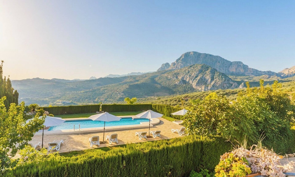 Alfarnatejo Villa | Las Monjas - Camara Periana by Ruralidays