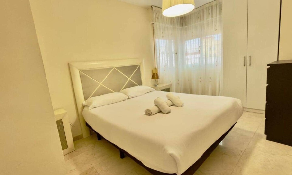 Ciudad Jardin Apartment | Los Omeyas Apartment