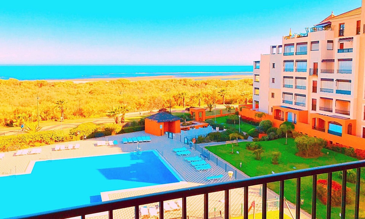 Punta del Moral Apartment | Los Pelícanos - Apartamento superior con terraza frontal al mar