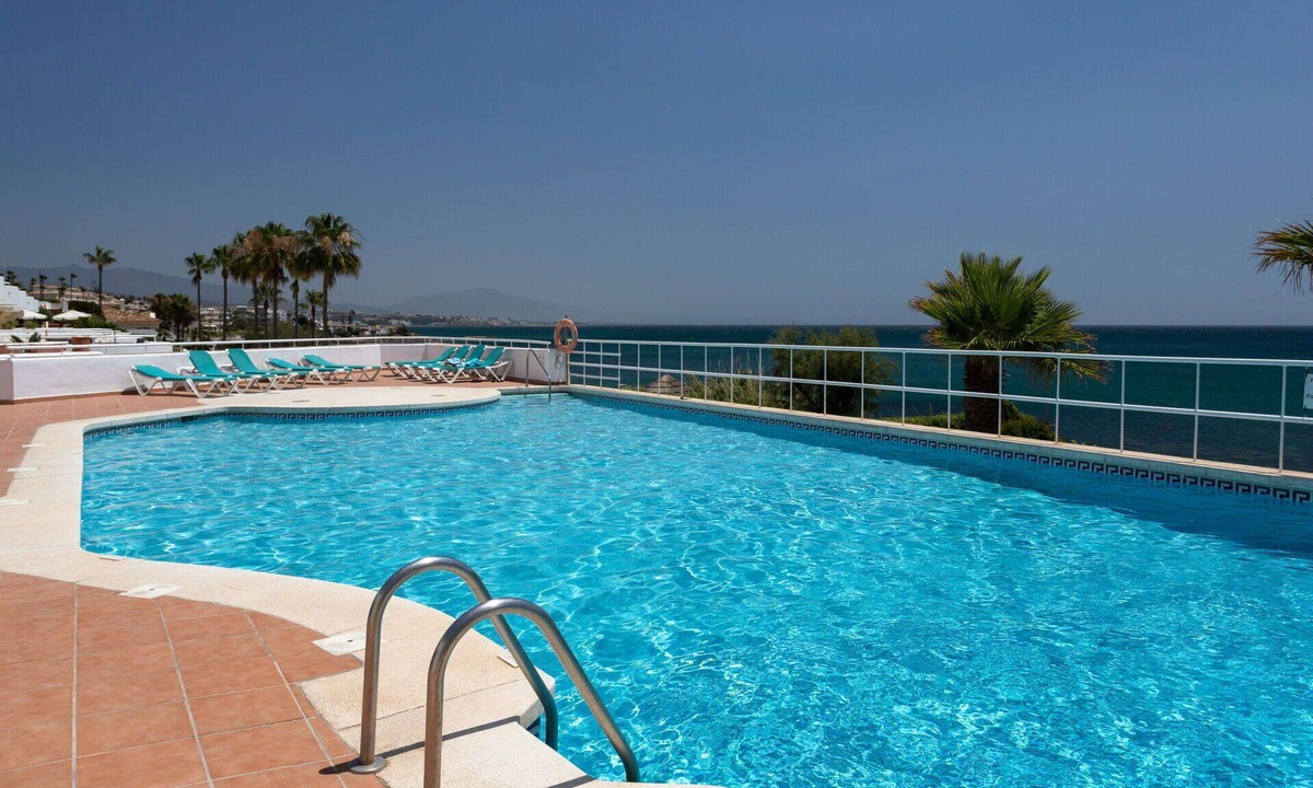 Buenas Noches Apartment | Lovely apartment for 4 people with A/C, WIFI, pool, TV and terrace