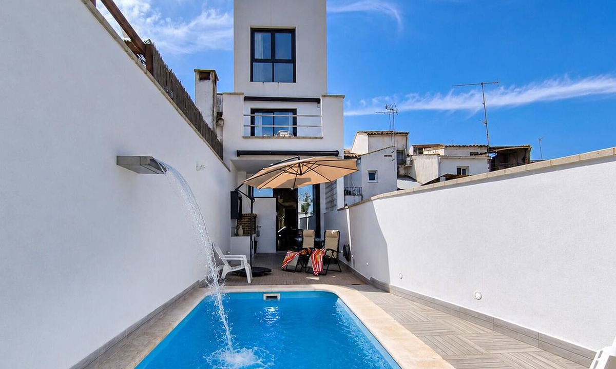 Cuevas de San Marcos House | Lovely home in Cuevas de San Marcos