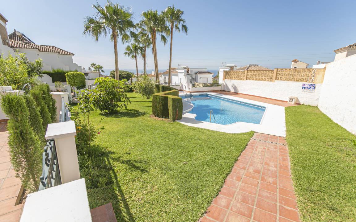 Nerja House | Lovely house with amazing terrace, pool and sea views - Cipreses Canovas (8)