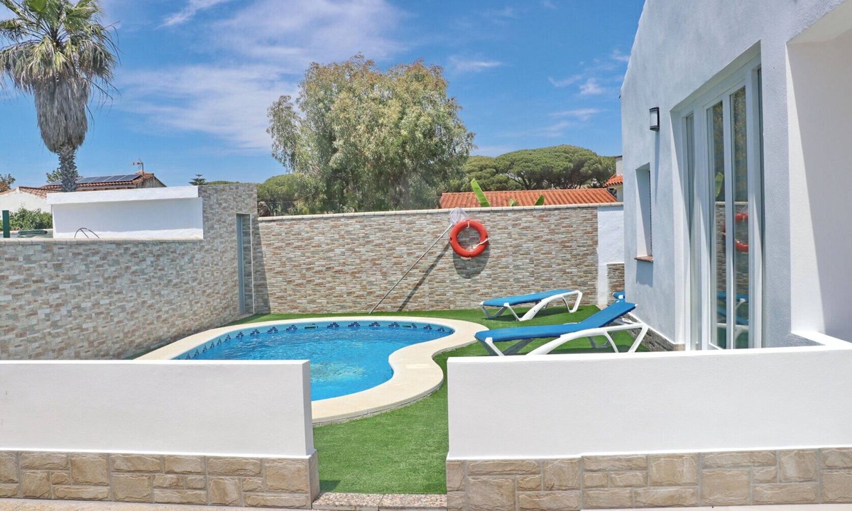 Conil de la Frontera Ski Chalet | Lovely rural villa with private pool