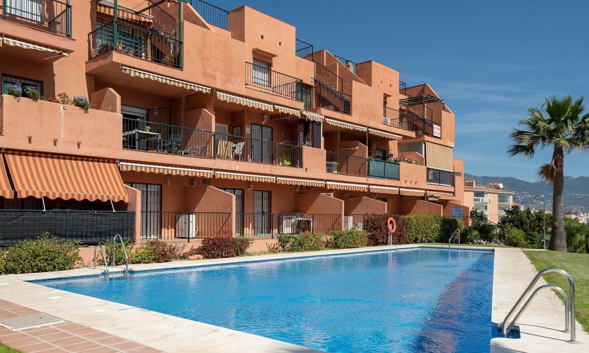 Costa del Sol Apartment | Luminoso Apartamento Frente al mar con Acceso Directo a la Playa