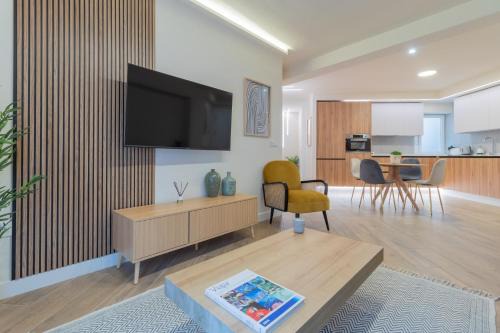 San Francisco-Ribera Apartment | Luna Gris Home