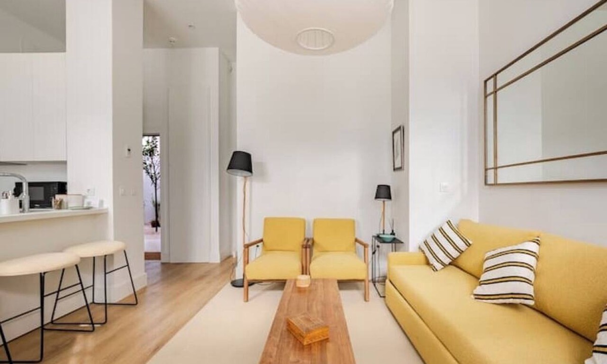 Feria Apartment | 🌙 Lunero: Elegant One-Bedroom Retreat in Seville’s Historic Old Town