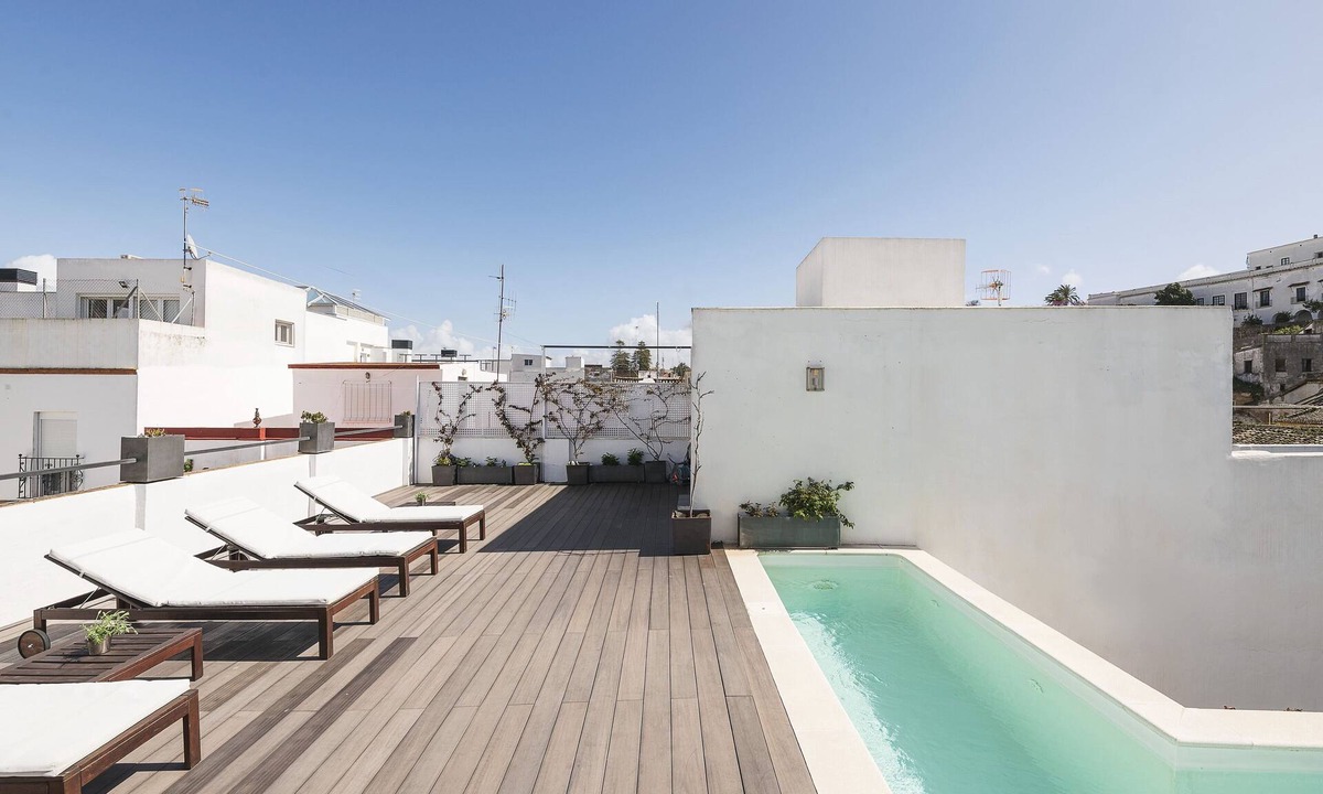 Sanlucar de Barrameda House | LUXE MADRE DE DIOS - Charming Loft with Shared Pool and Free Wi-Fi