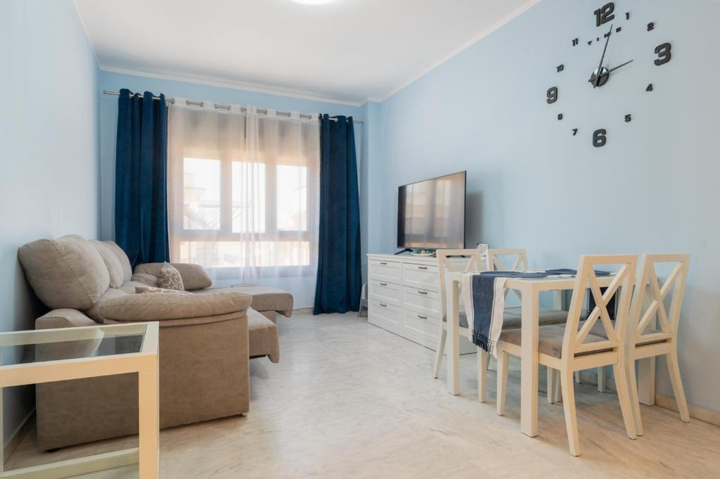 Bormujos Apartment | LuxSevilla Moderno Piscina Parking