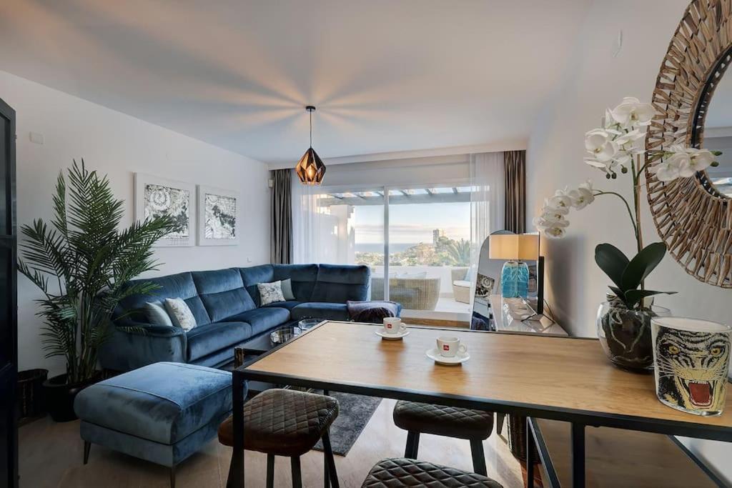Marbella Apartment | Luxurious 80m² studio apartment, stunning sea views - Rio Real Golf, Marbella