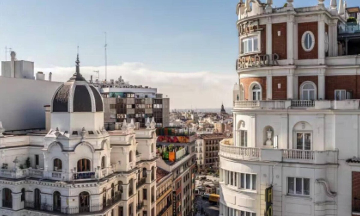 Malasana Apartment | Luxury 250m² Gran Vía Penthouse with 2 Private Terraces & 360° Views