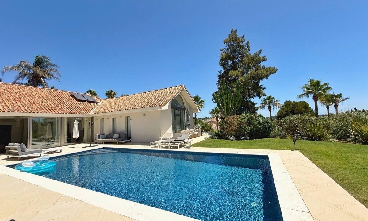 Sotogrande House | Luxury and relaxing Sotogrande villa near Golf Hotels Polo and beach