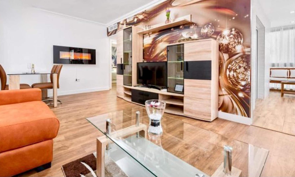 Explanada de la Estacion Apartment | Luxury Centric Apartment by Rafleys in Málaga Capital, Close to Everything