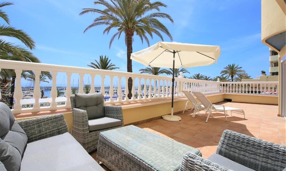 Estepona Apartment | Luxury front line apartment in the port, Front line Estepona marina close to beach and bars