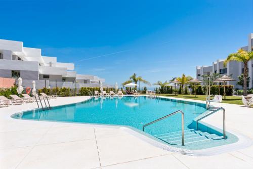 Puerto de la Duquesa Apartment | Luxury Seaview Resort Apartment