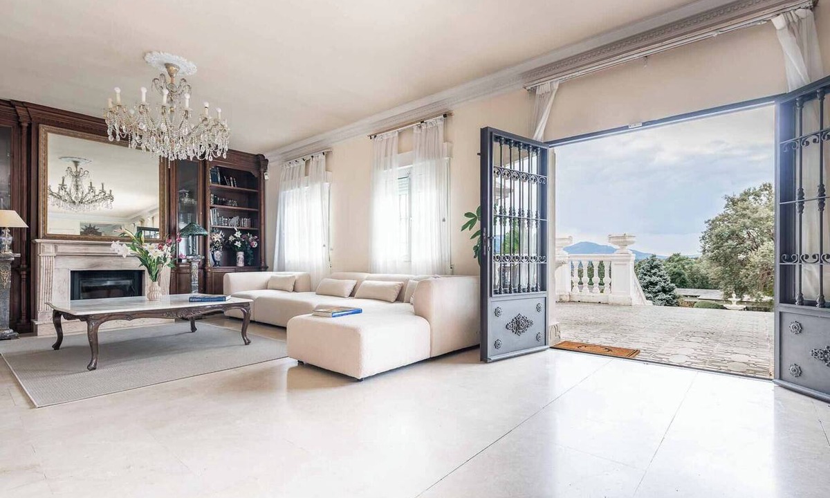 Navalafuente House | Luxury Villa 6 Bed Pool & Events