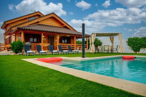 Guadamur House | Madera y Miel Casa Rural con niños en Puy du Fou
