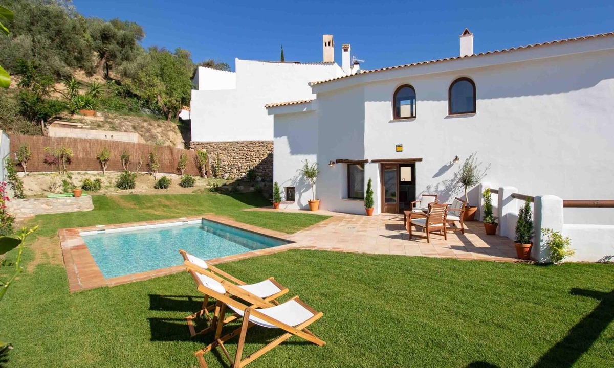 Lecrin Cottage | Magnificent rustic house with pool, garden, and views