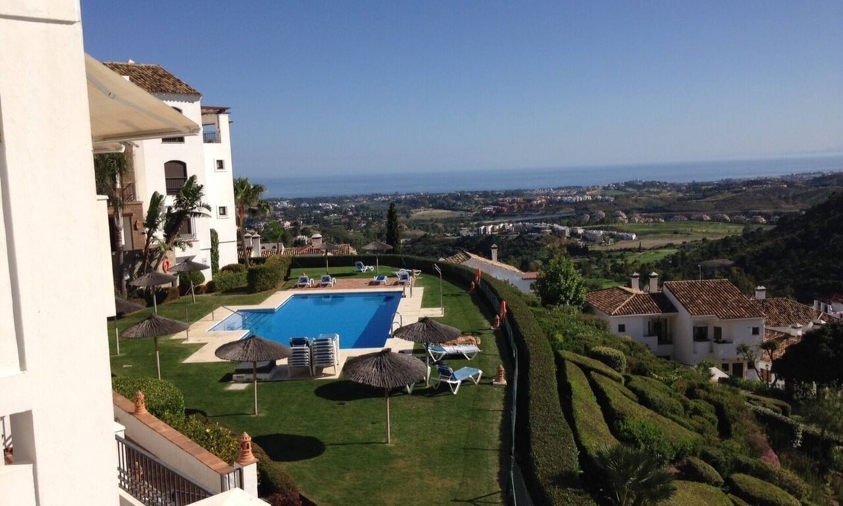Benahavis Apartment | Magnificent sea view - Los Arqueros Golf near Puerto Banus
