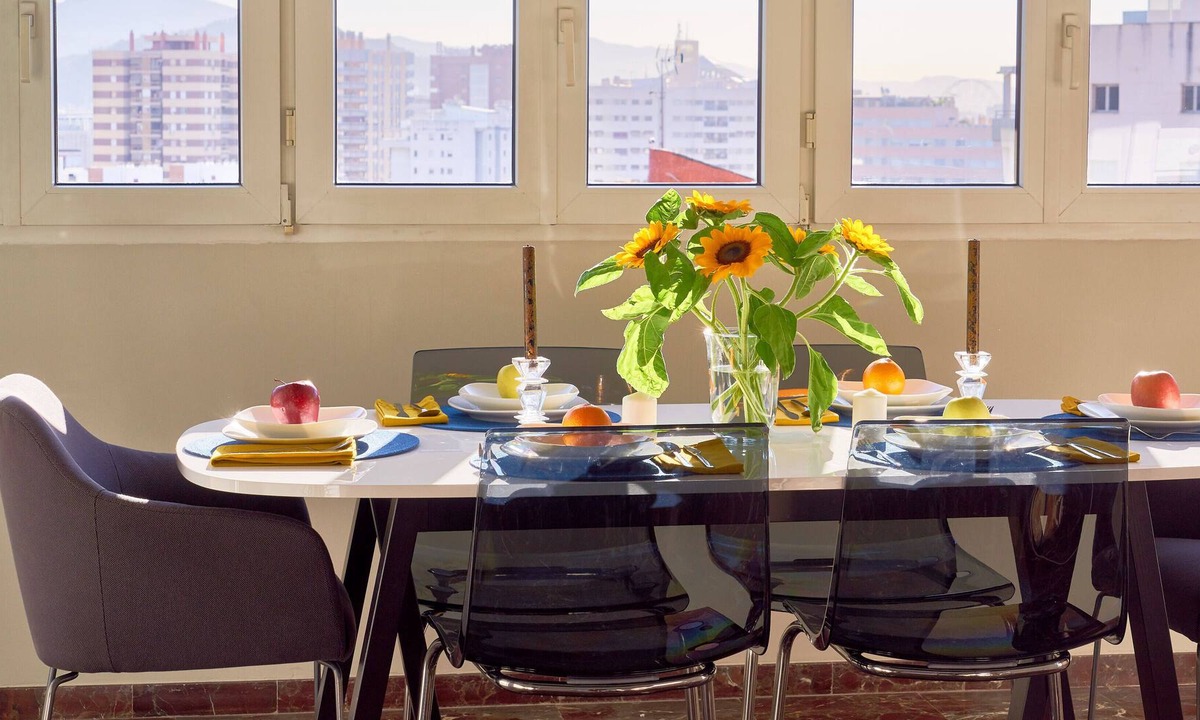 Los Tilos Condo | Malaga City Center Apartment, ideal for families and groups
