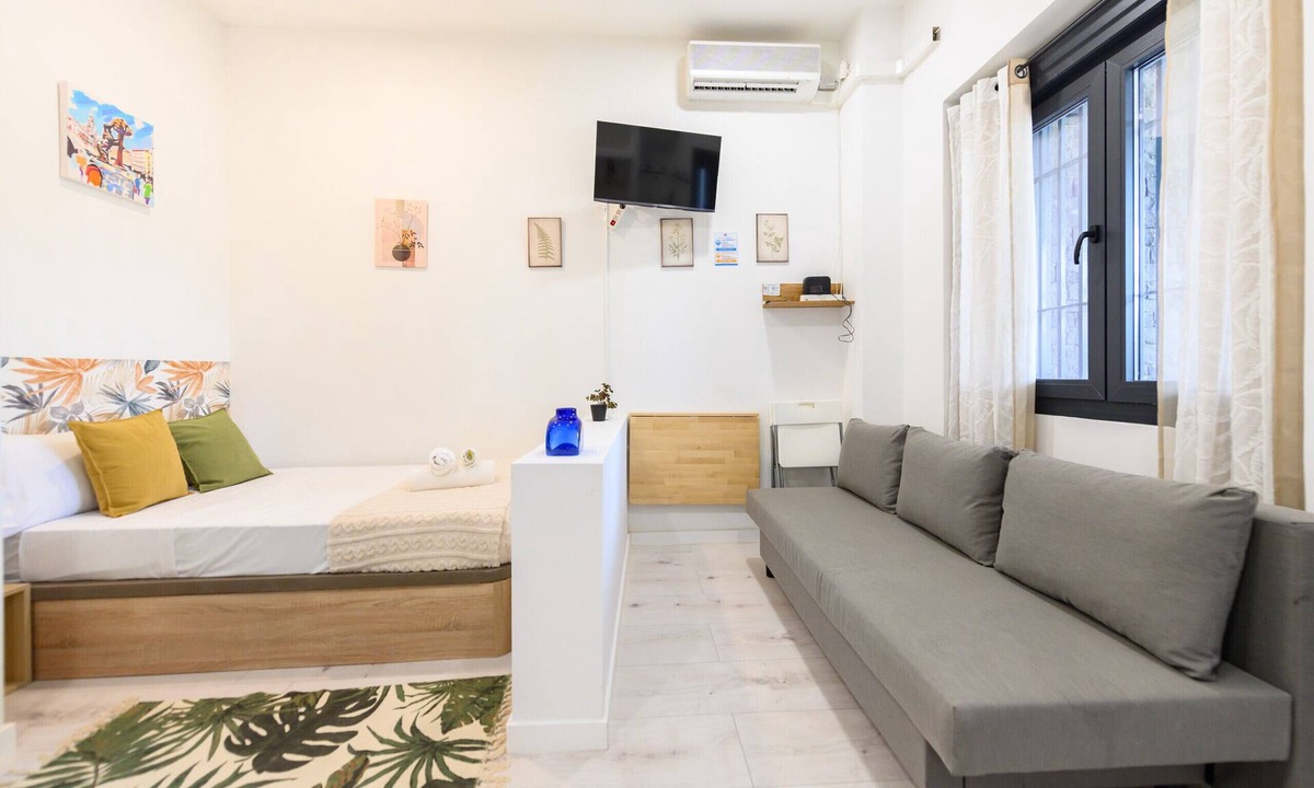 San Isidro Apartment | (MDV120) Study in Carabanchel, Madrid