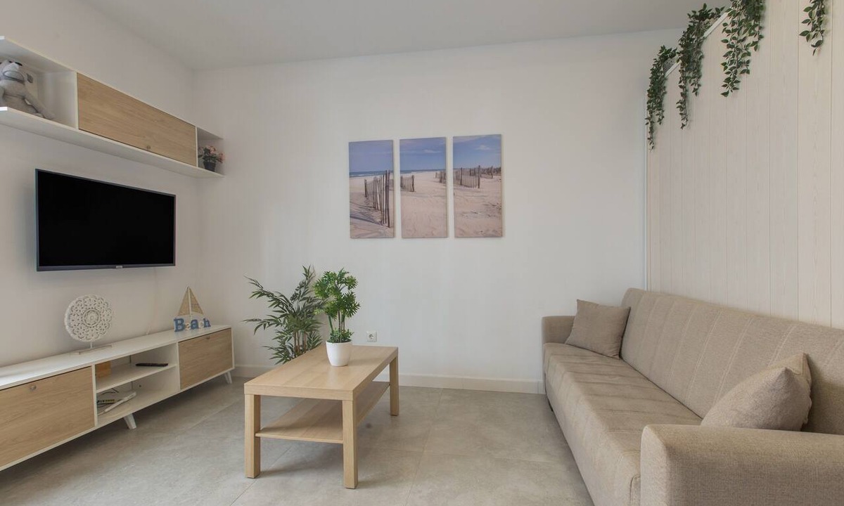 Jardin de la Abadia Apartment | ‘Mendoza Loft Málaga’ Apartment with Wi-Fi and Air Conditioning