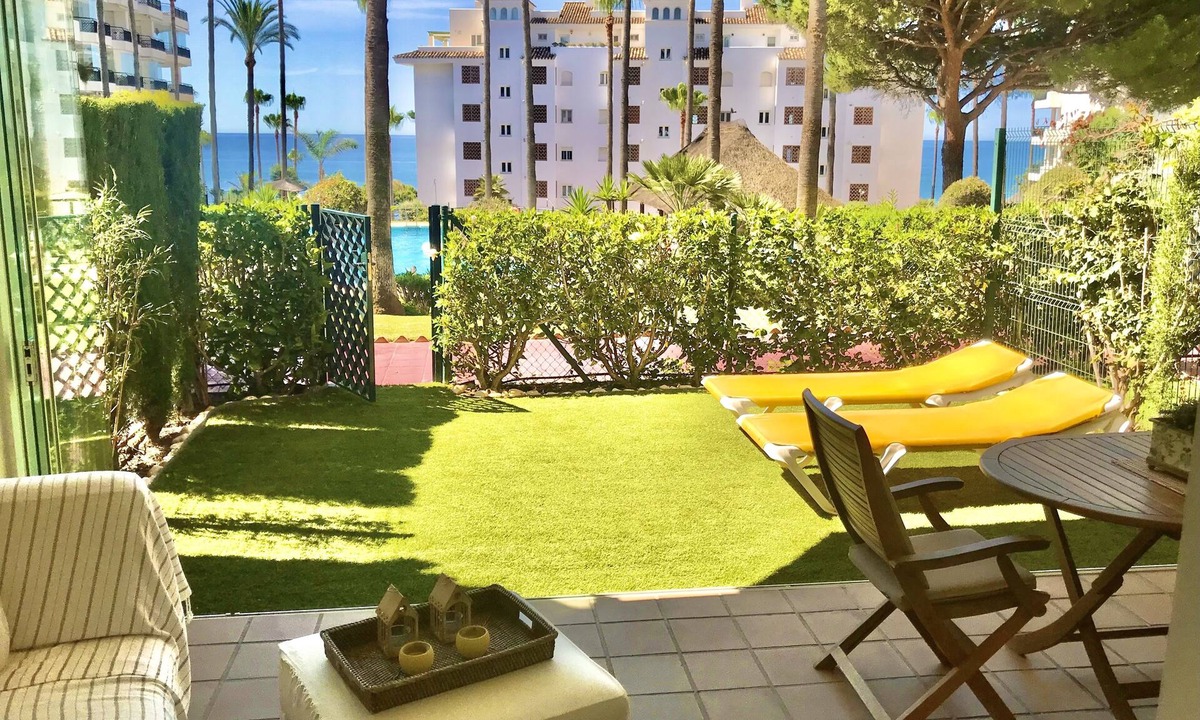 Sitio de Calahonda Apartment | MI CAPRICHO: Beachfront, Ground Floor, Private Garden & Terrace. Comfortable