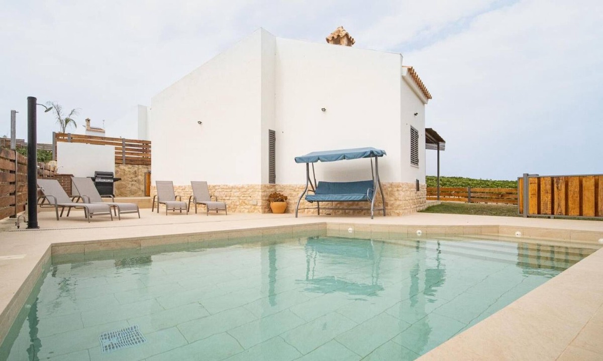 Trebujena House | Mirador del Guadalquivir Flamenco Rosa - Swimming Country House