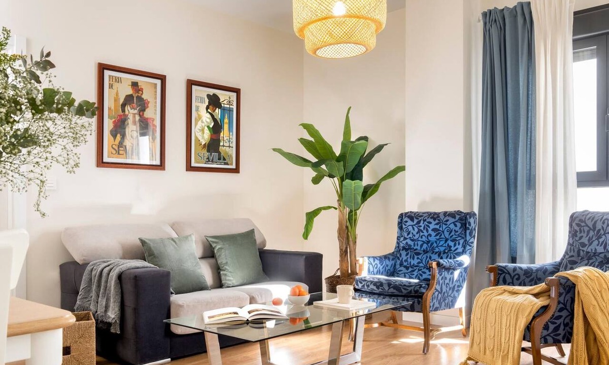 Triana Apartment | Misterhost Triana II Cozy and Quiet