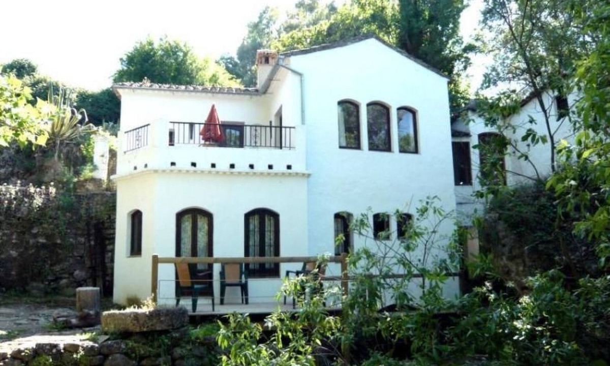 Grazalema House | mit Terrasse in der Nähe eines Wasserfalls by Interhome