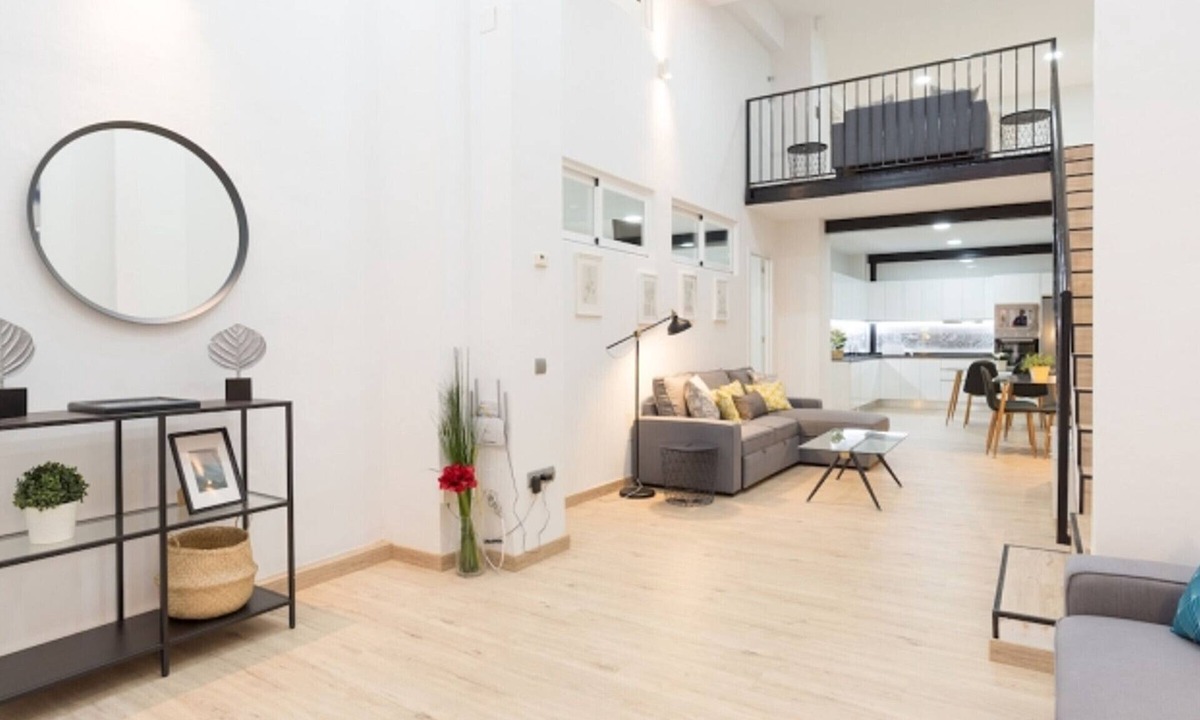 La Victoria Apartment | Modern and spacious duplex in the heart of Malaga
