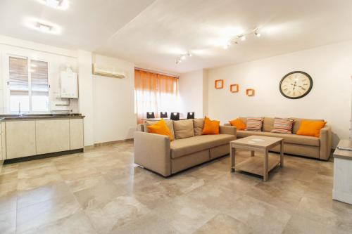 San Bernardo Apartment | Modern apartment in Sevilla for largue groups