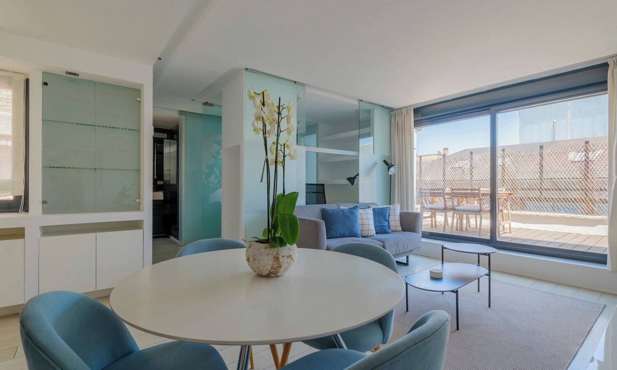 Chamberi Apartment | Modern Flat in Rios Rosas with Terrace