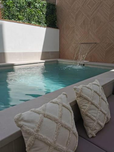 Huerta de Santa Teresa Apartment | MS4 apartamentos Nervión para 4 personas