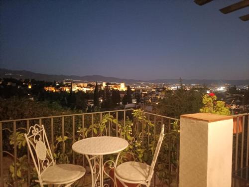 Beiro Apartment | Nasrid Sky - Apartamentos con terraza y vistas a la Alhambra - Albaicín