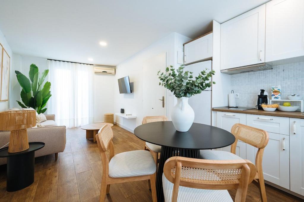 San Gil Apartment | New apartment next to the Basilica de la Macarena