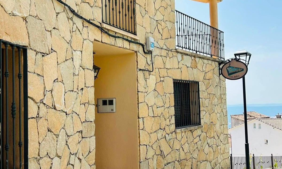 Pedro Bernardo House | Newly Built Casa Spa 2026: Heated Pools & Sierra de Gredos Views
