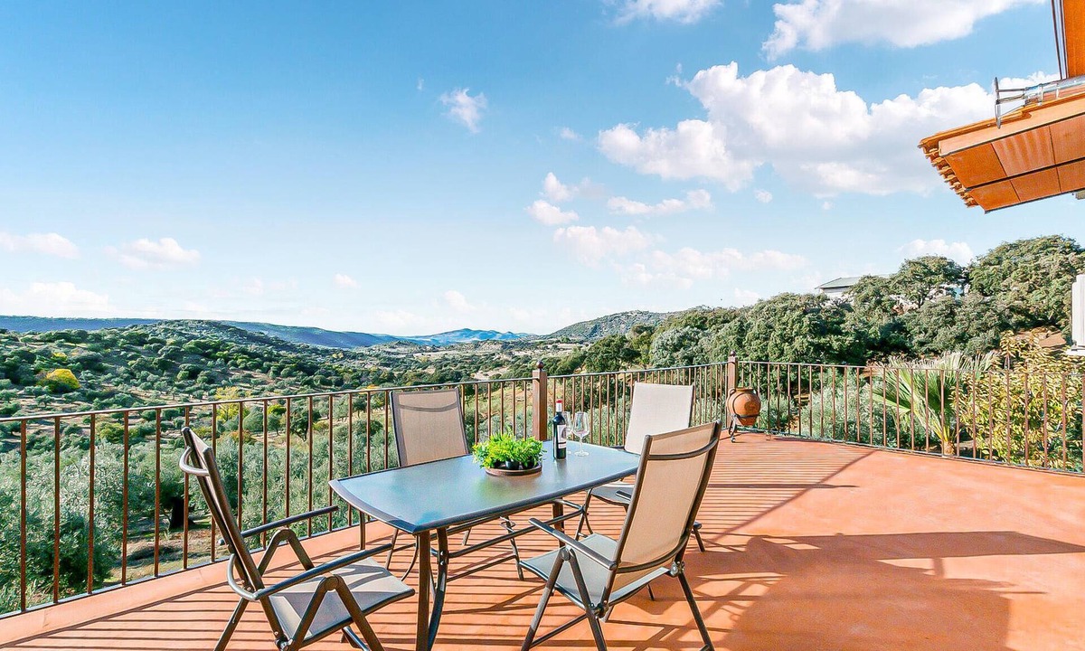 Villanueva del Rey House | Nice home in Villanueva del Rey