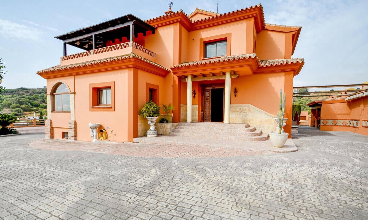Estepona House | Nice home in Estepona