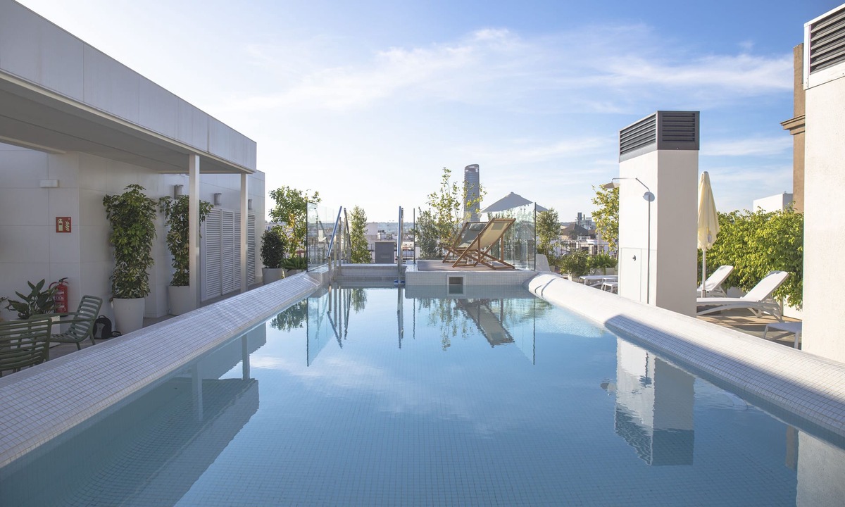 Historical Center Hotel | nQn Aparts & Suites Sevilla